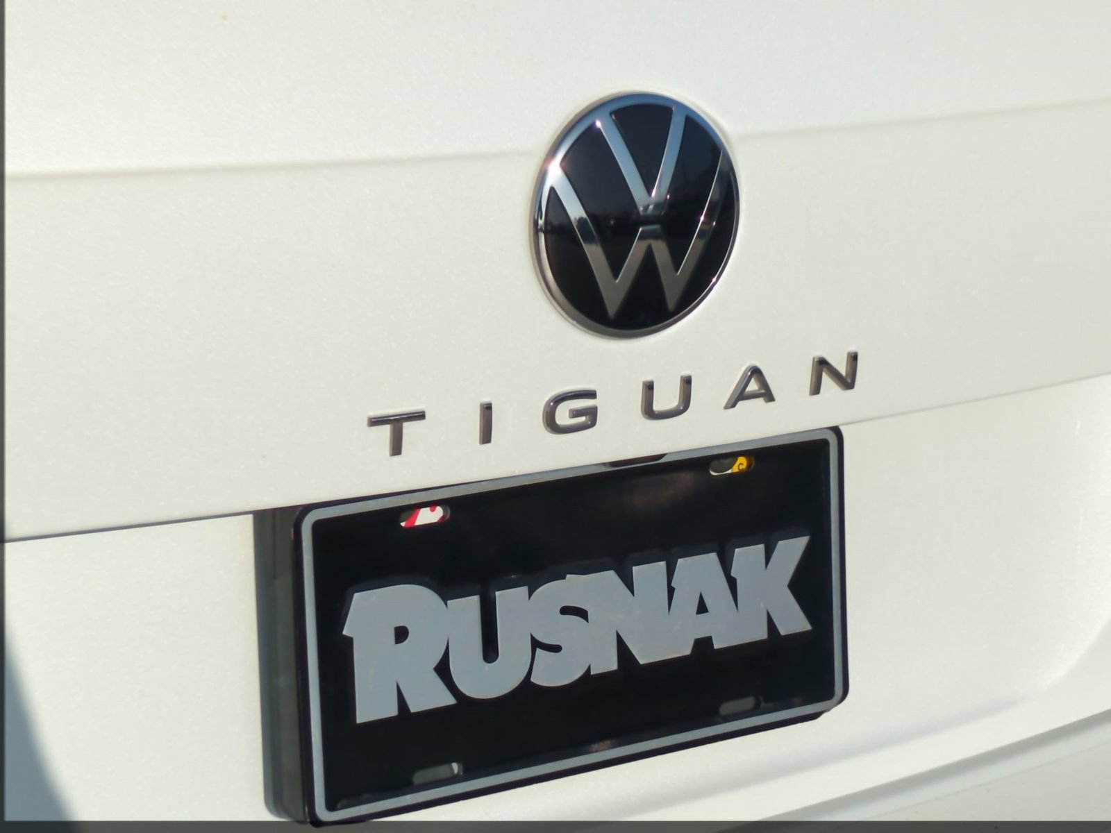 Used 2023 Volkswagen Tiguan SE FWD image 19