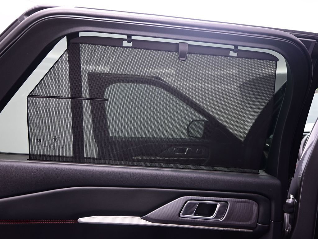 Used 2025 Ford Explorer ST-Line w/ Premium Package image 27