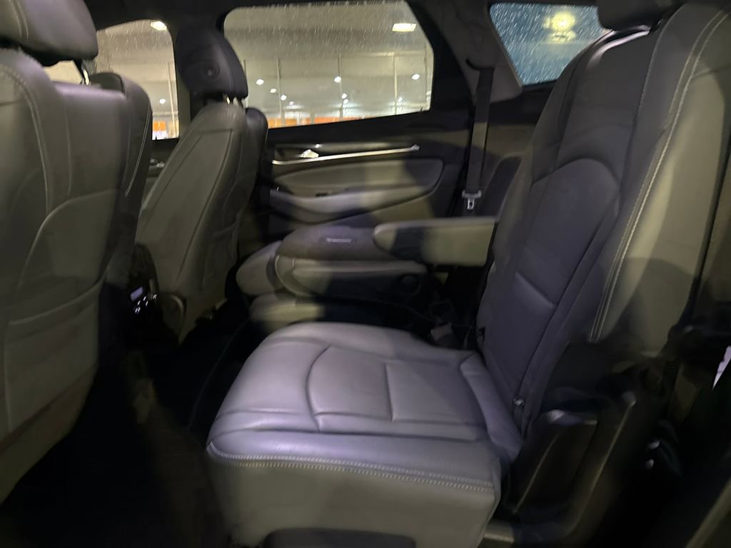 Used 2020 Buick Enclave Premium w/ Sun and Sites Package image 30