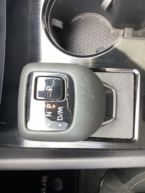 Used 2024 Nissan Rogue S image 24