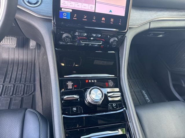 Used 2025 Jeep Grand Cherokee L Overland w/ Luxury Tech Group IV AWD/4WD image 25