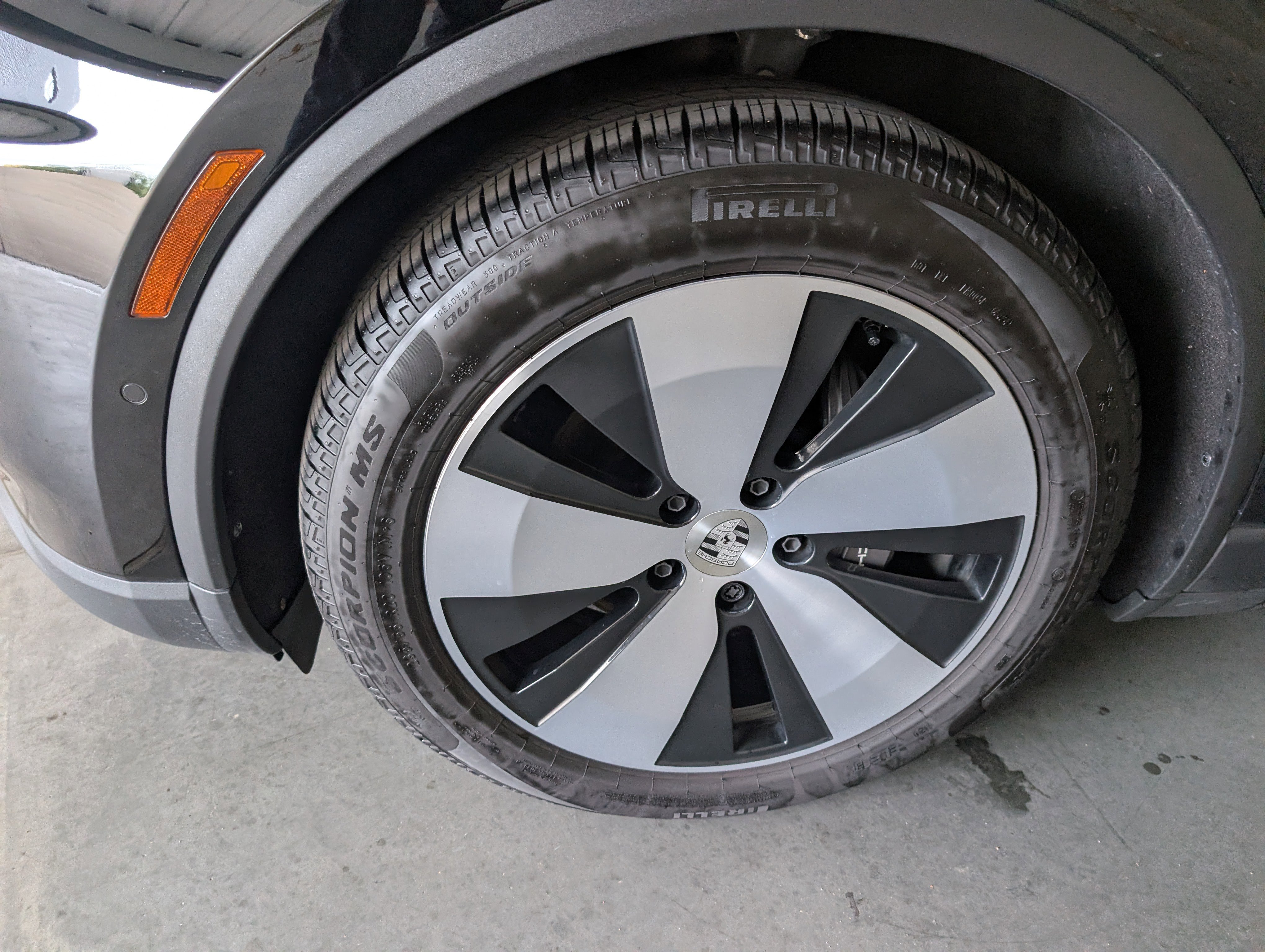 Used 2025 Porsche Macan Electric image 13