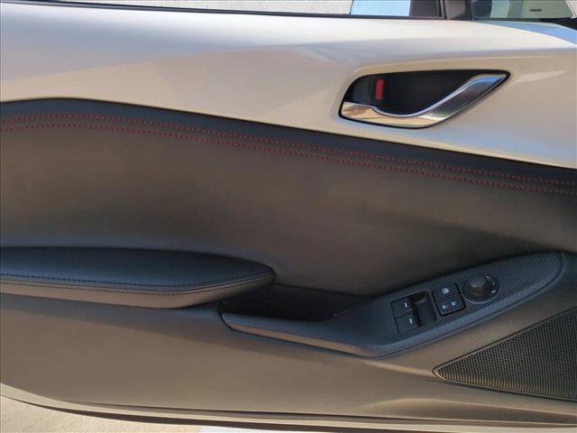 Used 2018 MAZDA MX-5 Miata Grand Touring RWD image 11