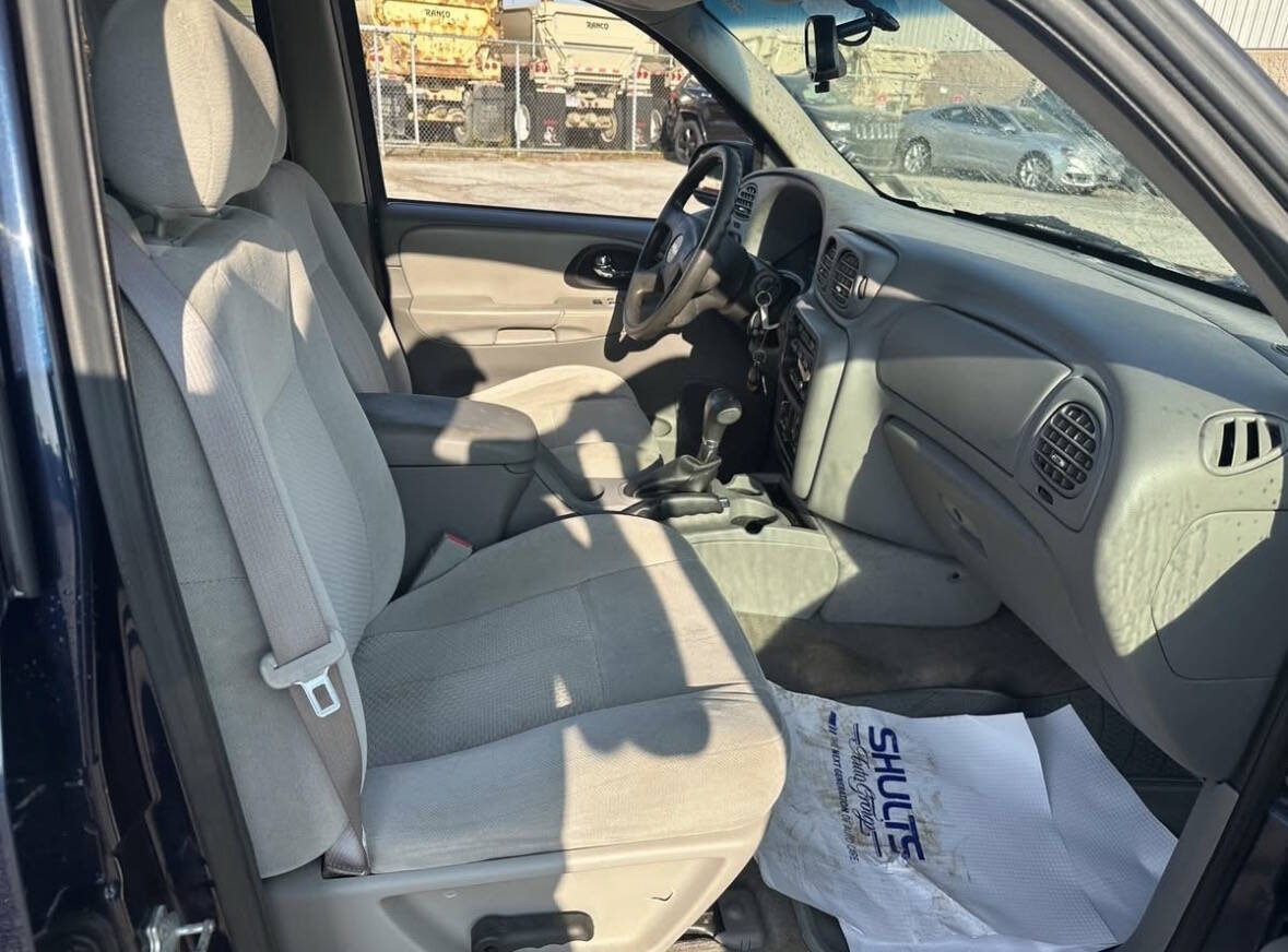 Used 2007 Chevrolet TrailBlazer LS AWD/4WD image 12