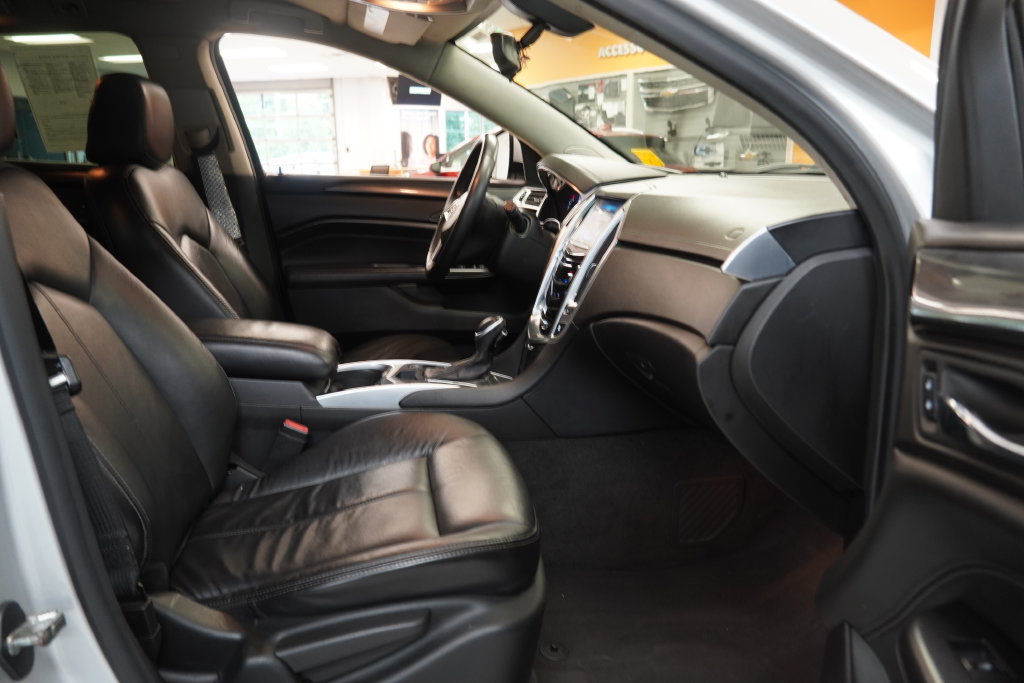 Used 2015 Cadillac SRX FWD image 33