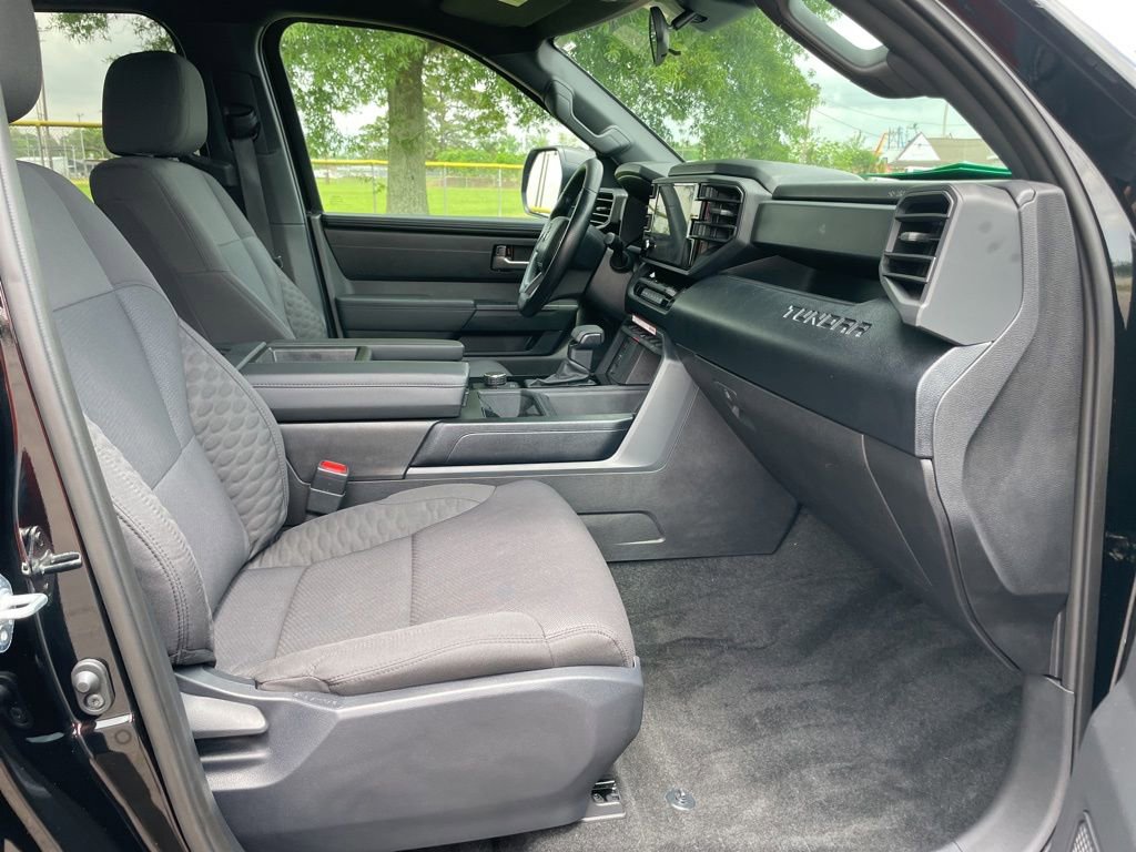 Used 2026 Toyota Tundra SR5 w/ SR5 Convenience Package AWD/4WD image 17