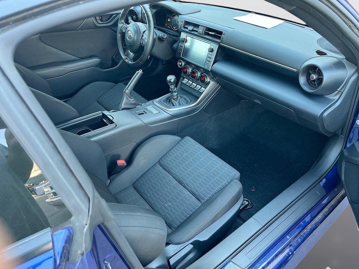 Used 2025 Toyota GR86 w/ ALL Weather Mat Package (TMS) RWD image 22
