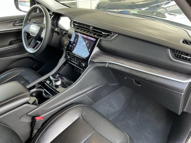 Used 2023 Jeep Grand Cherokee Limited AWD/4WD image 20