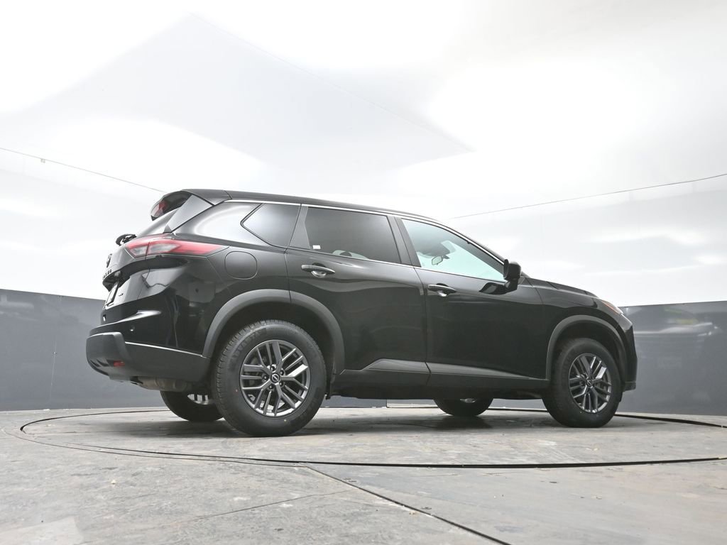 Used 2024 Nissan Rogue S image 24