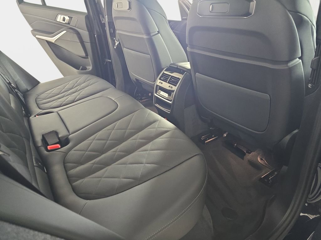 Certified 2025 BMW X5 xDrive40i image 10