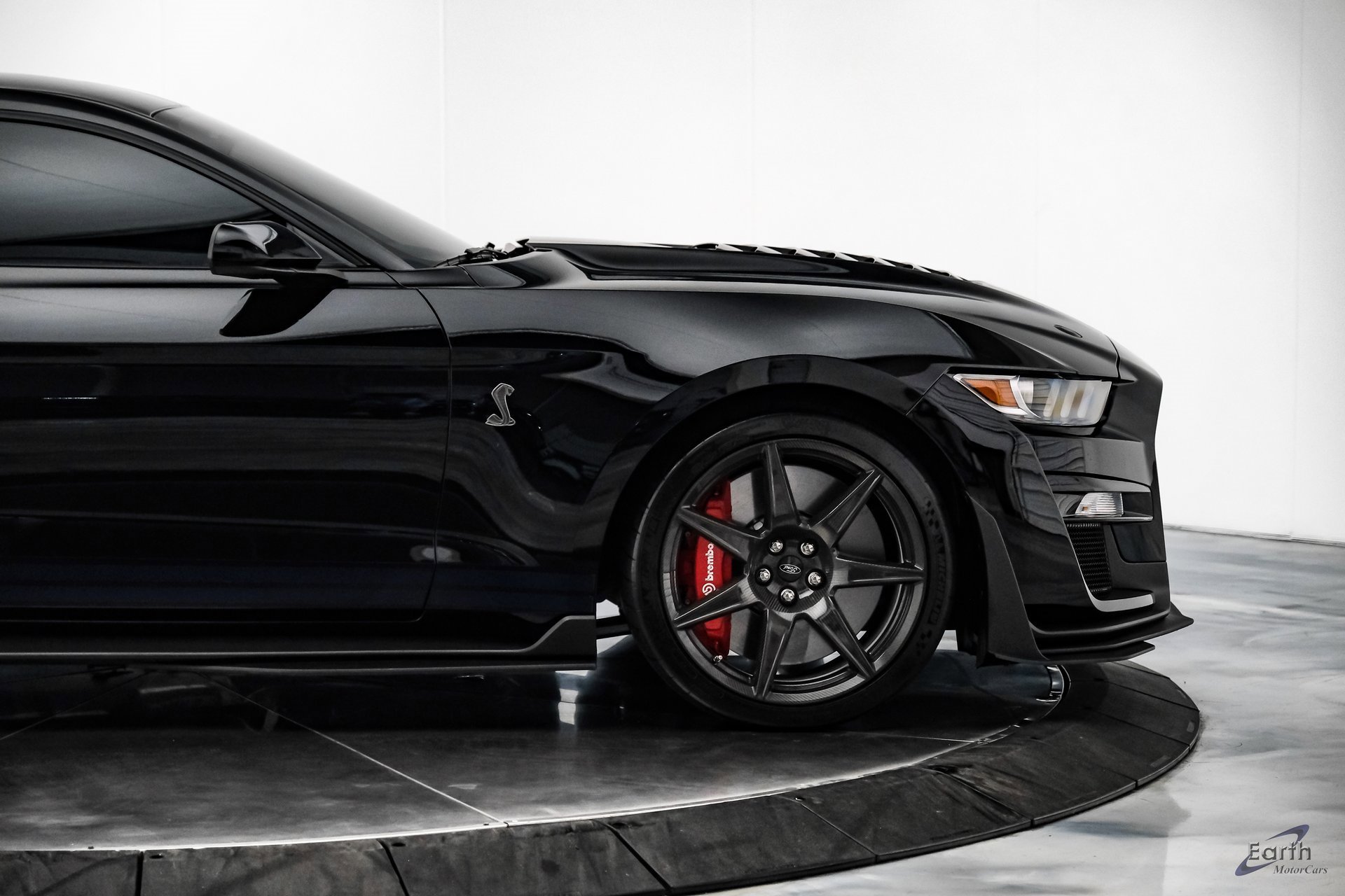 Used 2020 Ford Mustang Shelby GT500 w/ Carbon Fiber Track Pack image 18