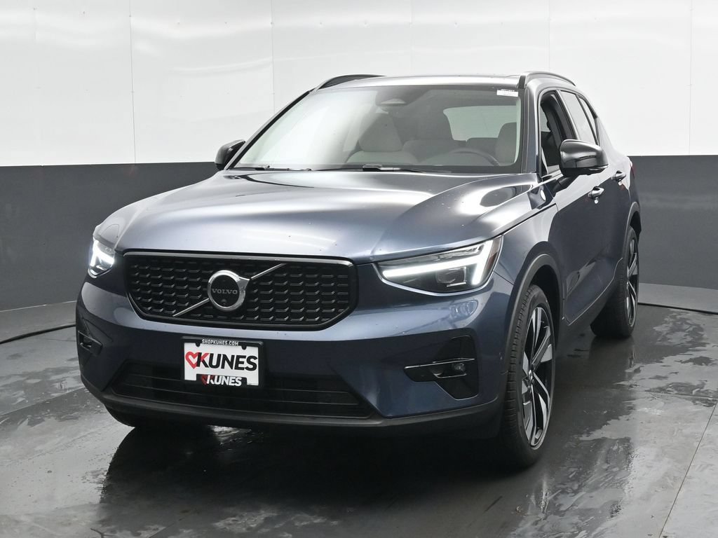 New 2026 Volvo XC40 B5 Ultra w/ Climate Package AWD/4WD image 5