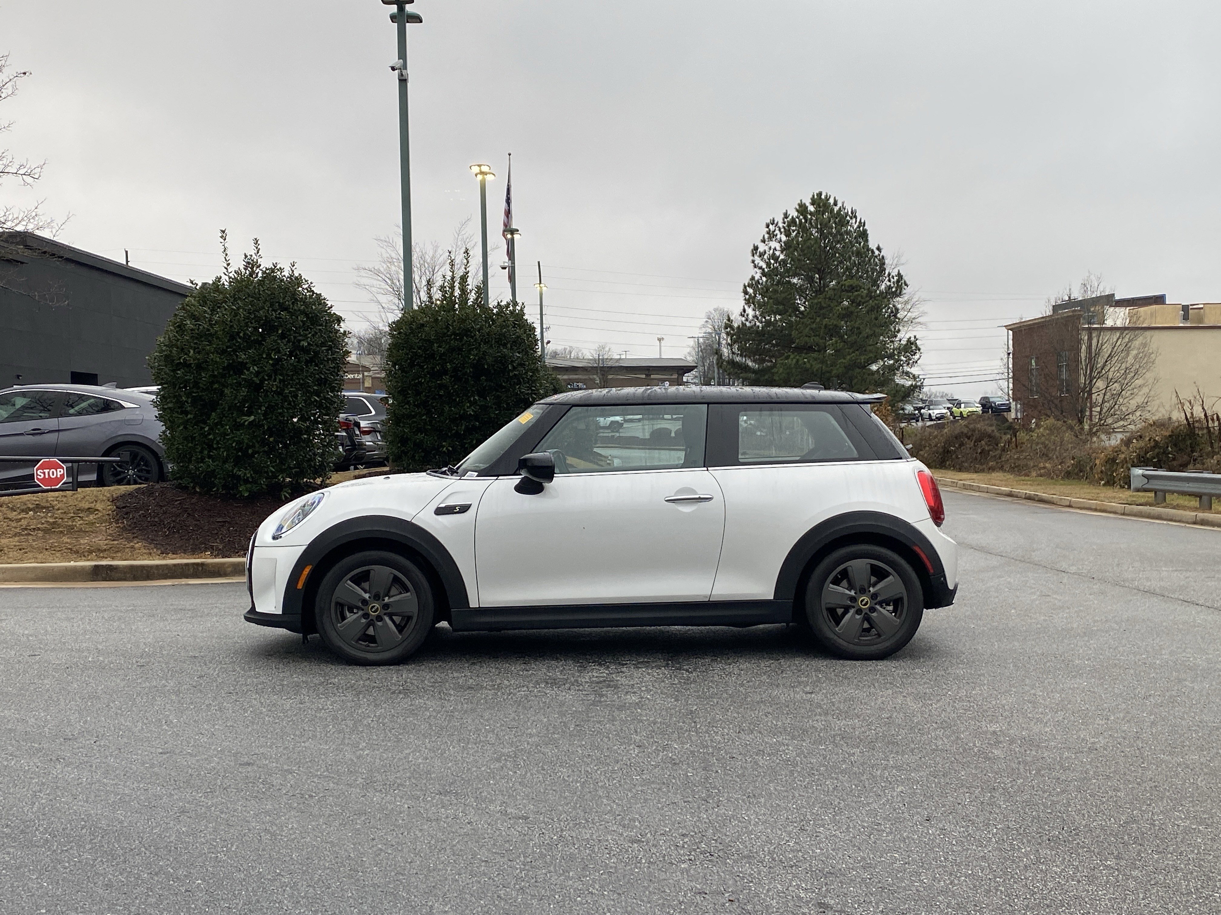 Certified 2024 MINI Cooper SE image 14