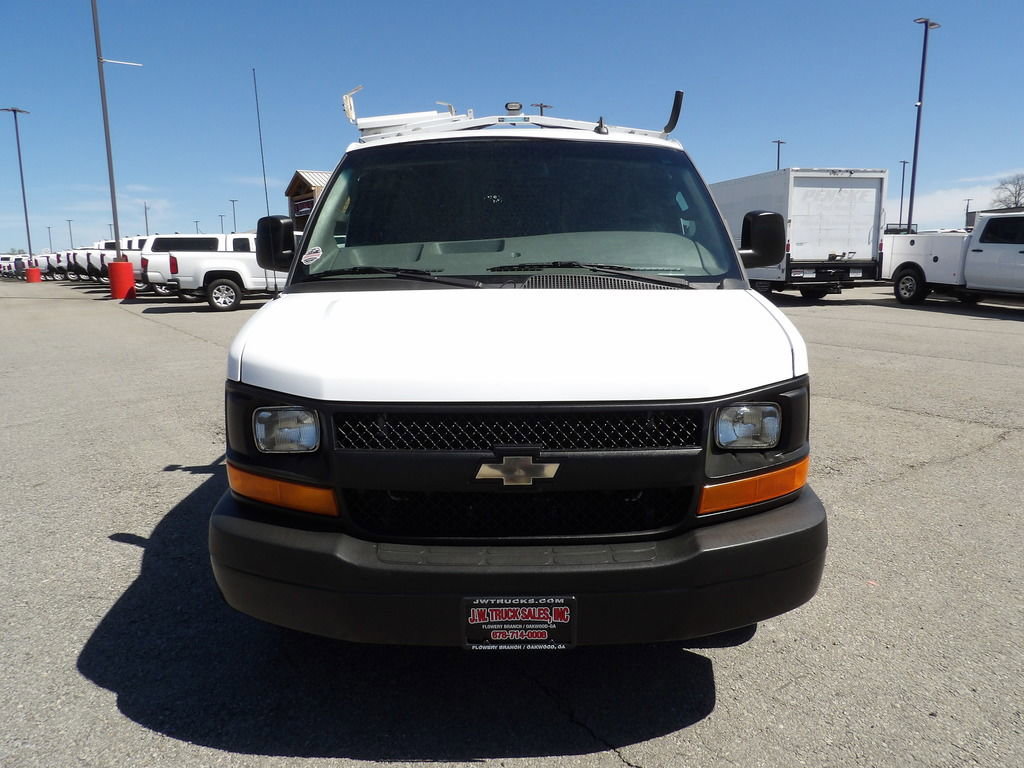 Used 2017 Chevrolet Express 2500 image 12