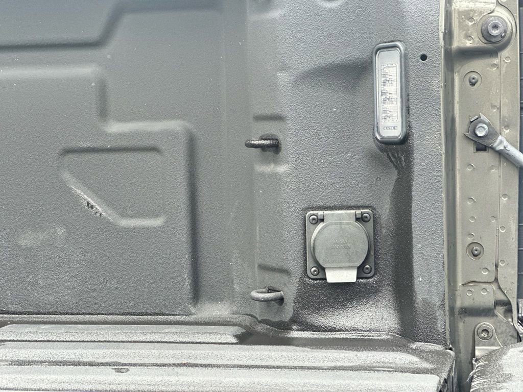 Used 2022 Chevrolet Silverado 3500 LTZ w/ LTZ Convenience Package image 14