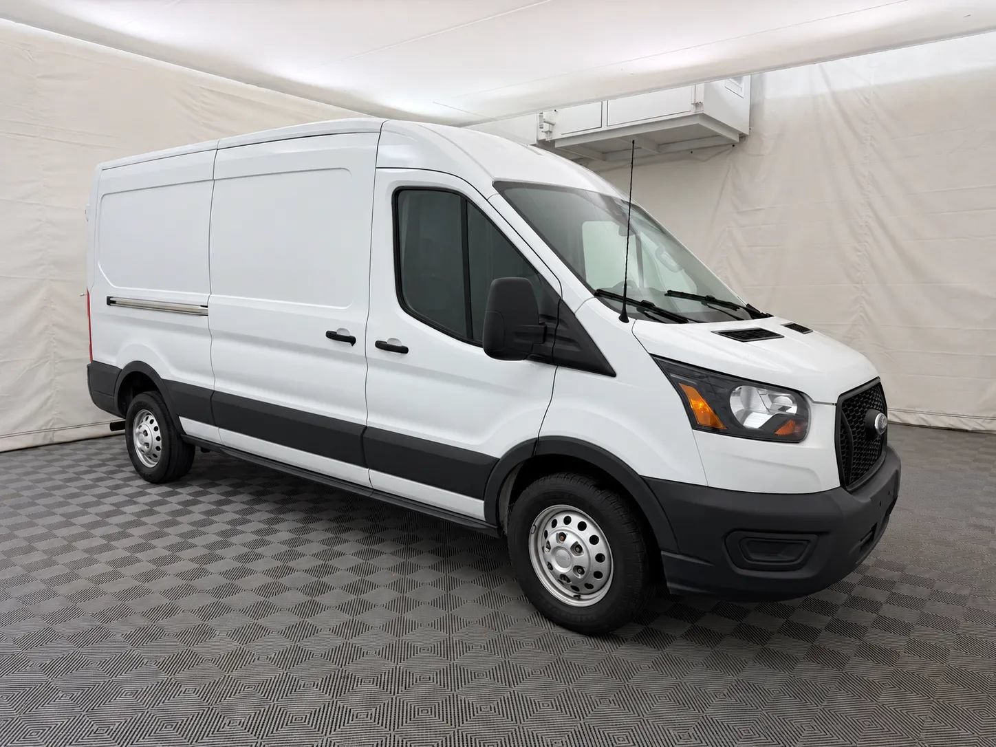 Used 2023 Ford Transit 250 Medium Roof AWD image 4