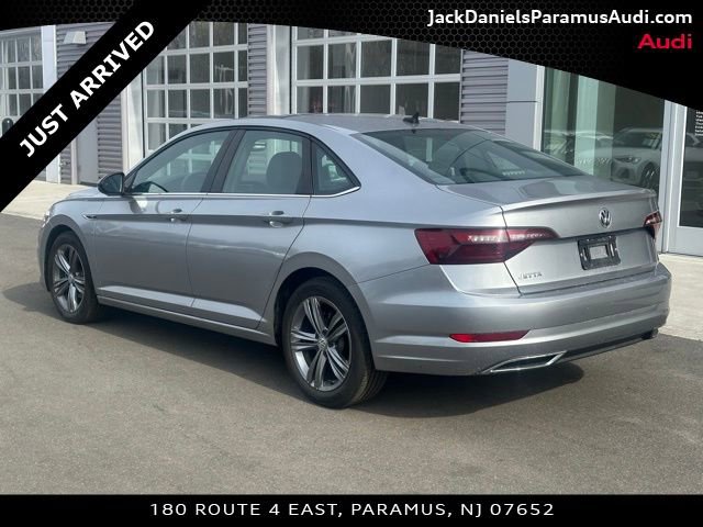 Used 2020 Volkswagen Jetta R-Line w/ R-Line Cold Weather Package image 4