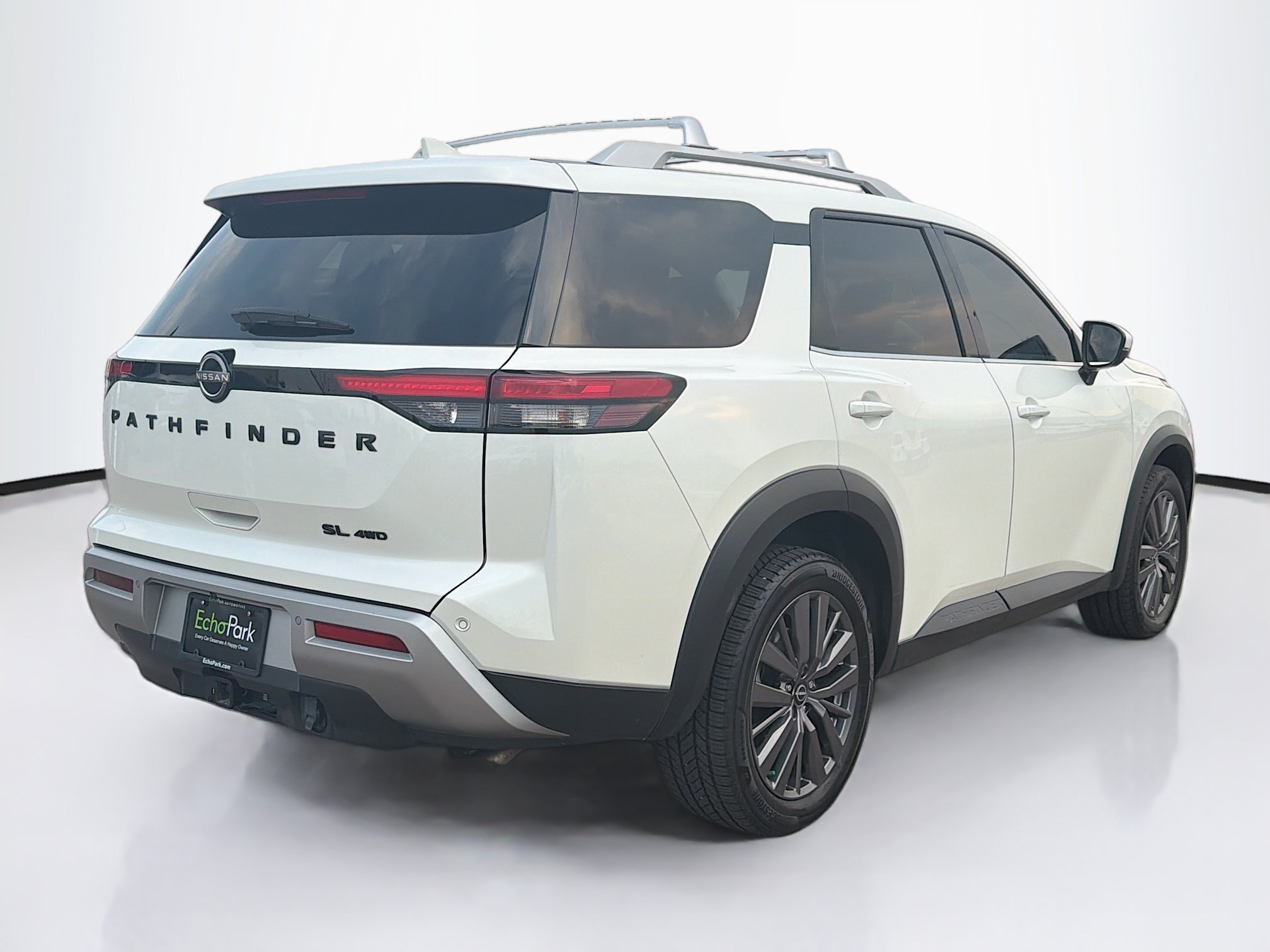 Used 2023 Nissan Pathfinder SL w/ SL Premium Package AWD/4WD image 9