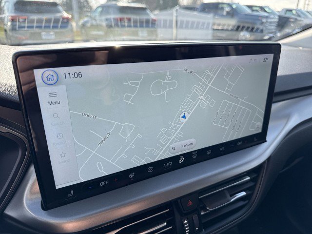 Used 2024 Ford Escape SE image 19