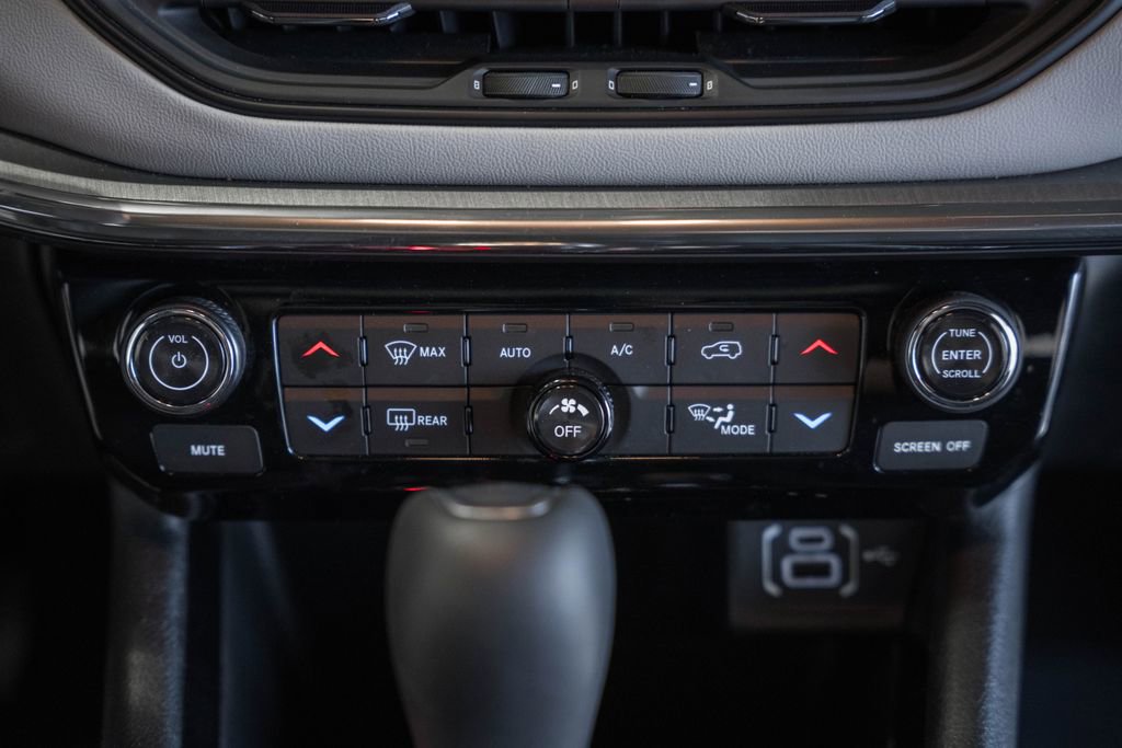 Used 2024 Jeep Compass Limited w/ Elite Group image 29