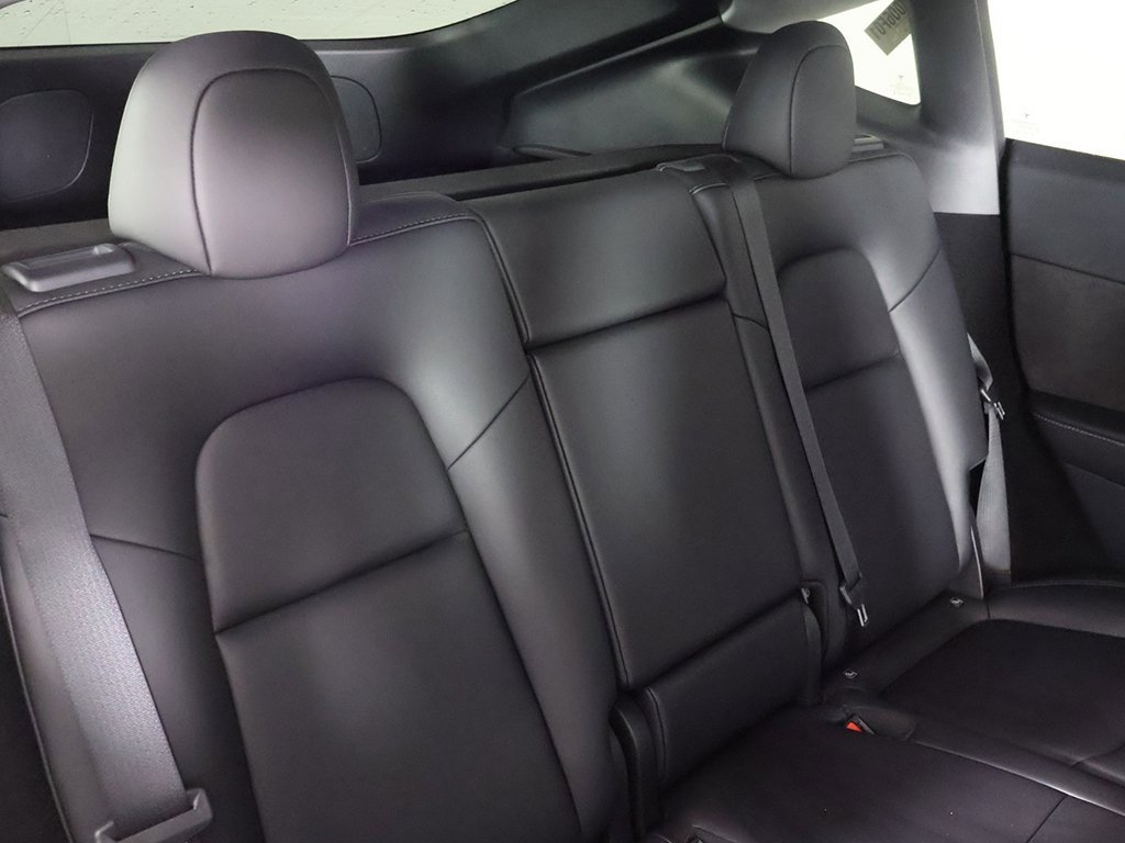 Used 2023 Tesla Model Y Long Range image 34