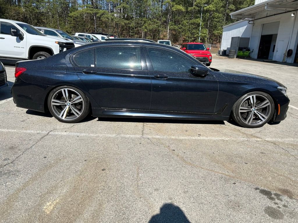 Used 2016 BMW 750i RWD image 8
