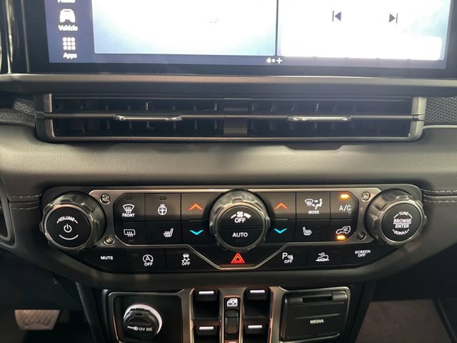 New 2026 Jeep Gladiator Mojave AWD/4WD image 3