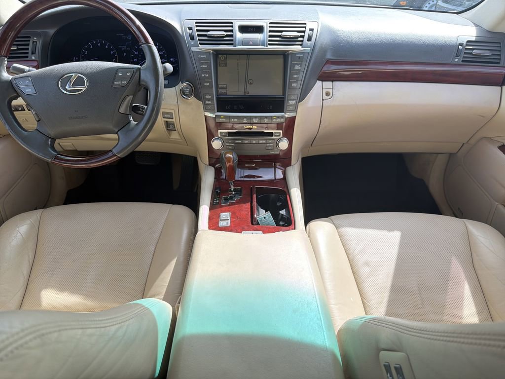 Used 2010 Lexus LS 460 image 16