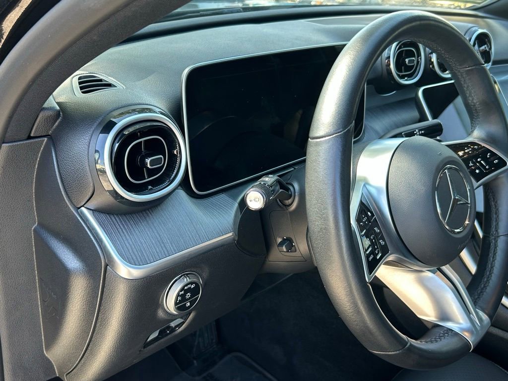 Used 2025 Mercedes-Benz C 300 4MATIC Sedan image 18