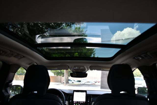Certified 2026 Volvo XC60 B5 Plus AWD/4WD image 22