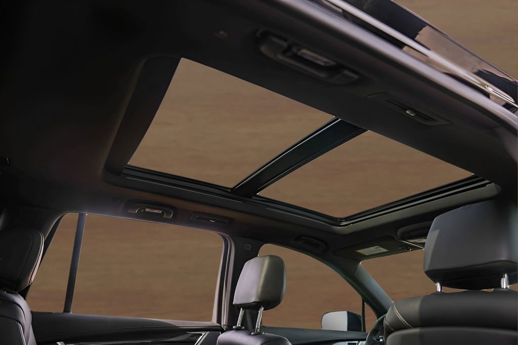 Certified 2023 Cadillac XT6 Sport w/ Technology Package image 34