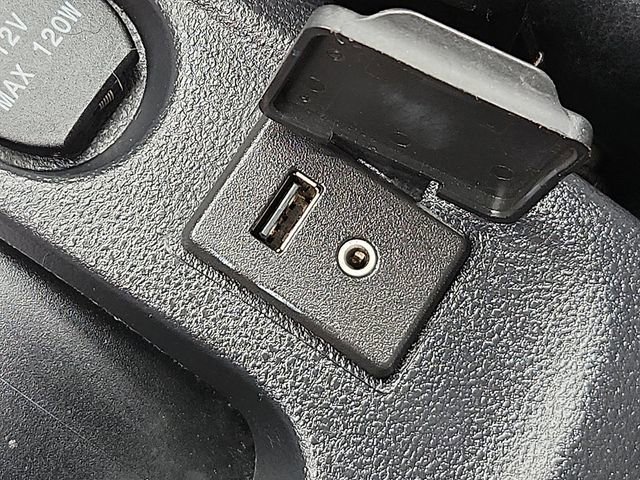 Used 2015 Nissan Versa Note SV FWD image 17
