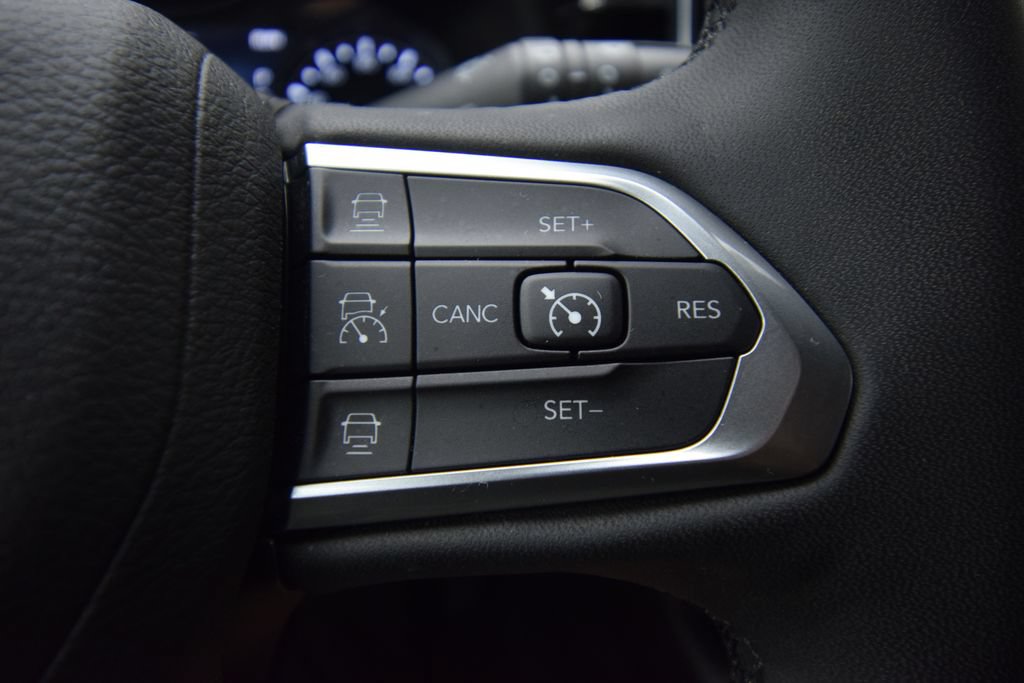 Used 2023 Jeep Compass Limited AWD/4WD image 35