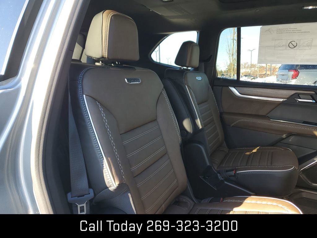 New 2026 GMC Acadia Denali Ultimate w/ LPO, Floor Liner Package image 21