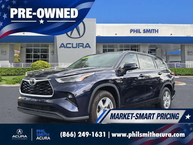 Used 2022 Toyota Highlander LE FWD image 1