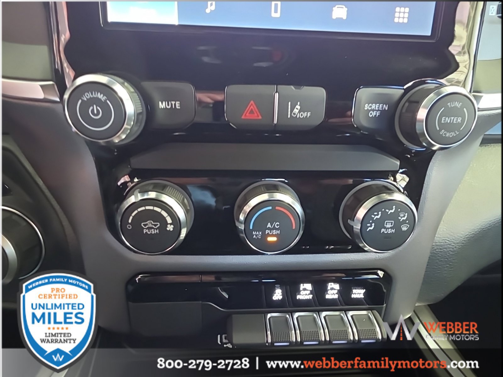 New 2026 RAM 1500 Express AWD/4WD image 17