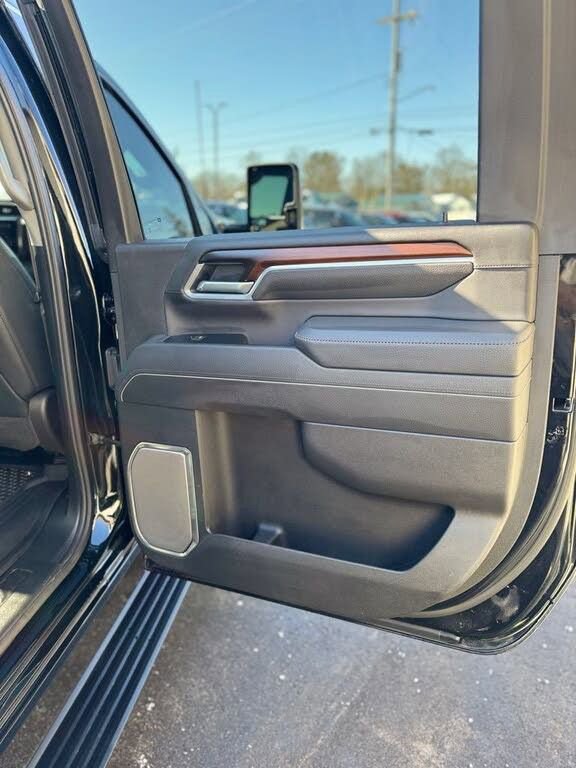 Used 2025 GMC Sierra 3500 Denali image 26