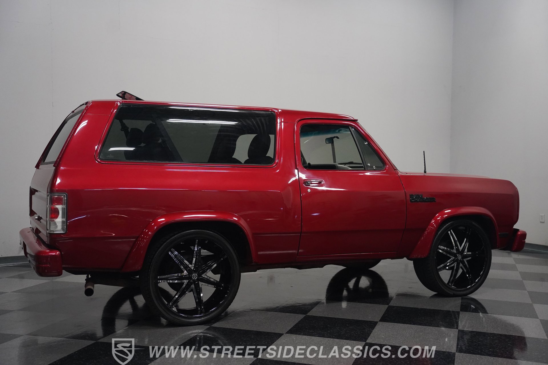 Used 1992 Dodge Ramcharger 2WD image 16