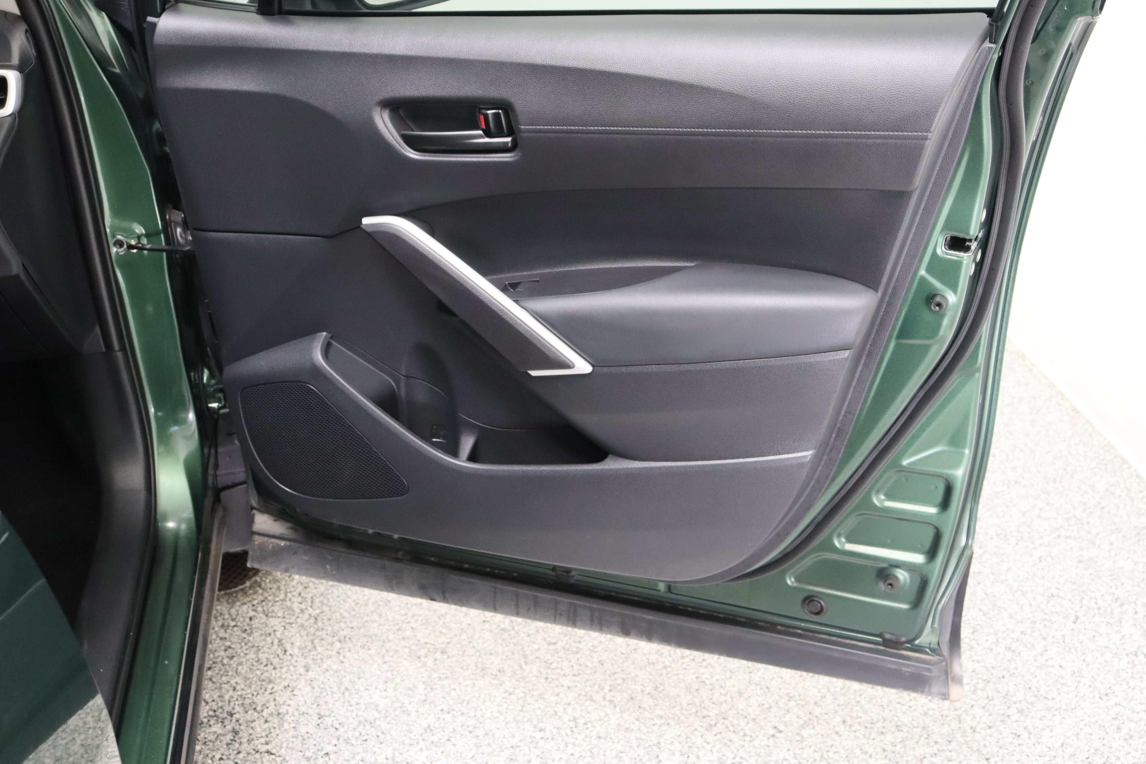 Certified 2026 Toyota Corolla Cross LE FWD image 33