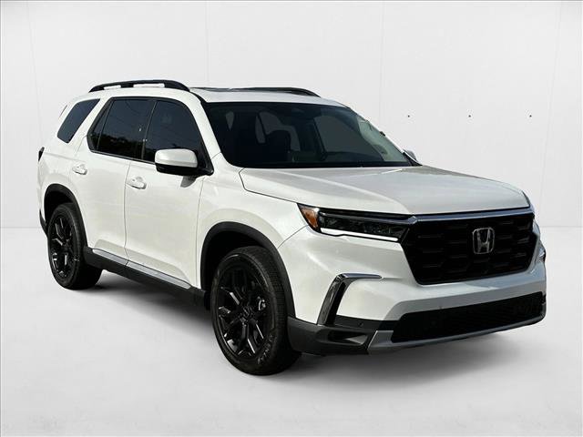 New 2025 Honda Pilot Touring image 7