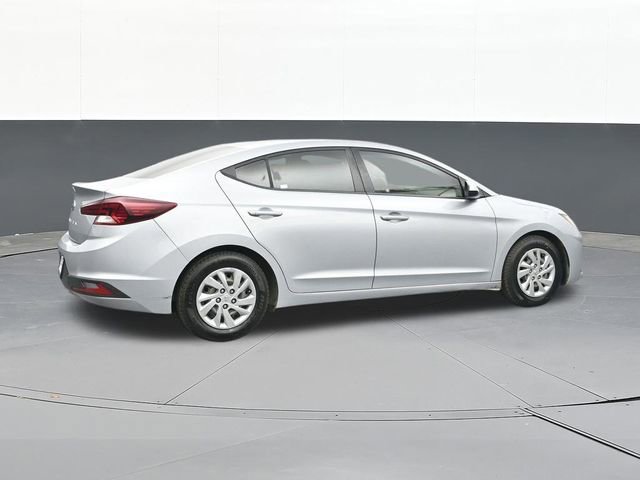 Used 2020 Hyundai Elantra SE w/ Convenience Package (C2) image 16