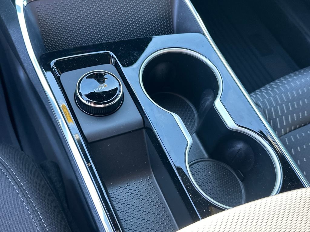 New 2026 Chevrolet Equinox LT w/ LPO, Floor Liner Package image 21