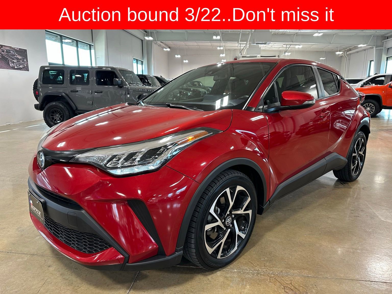 Used 2020 Toyota C-HR XLE image 3