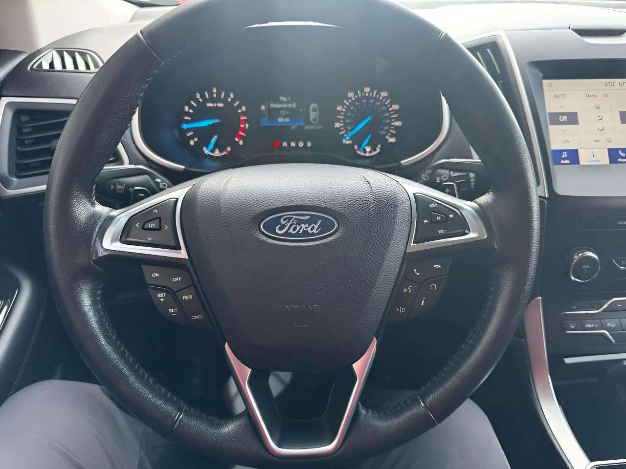 Used 2019 Ford Edge SEL AWD/4WD image 15
