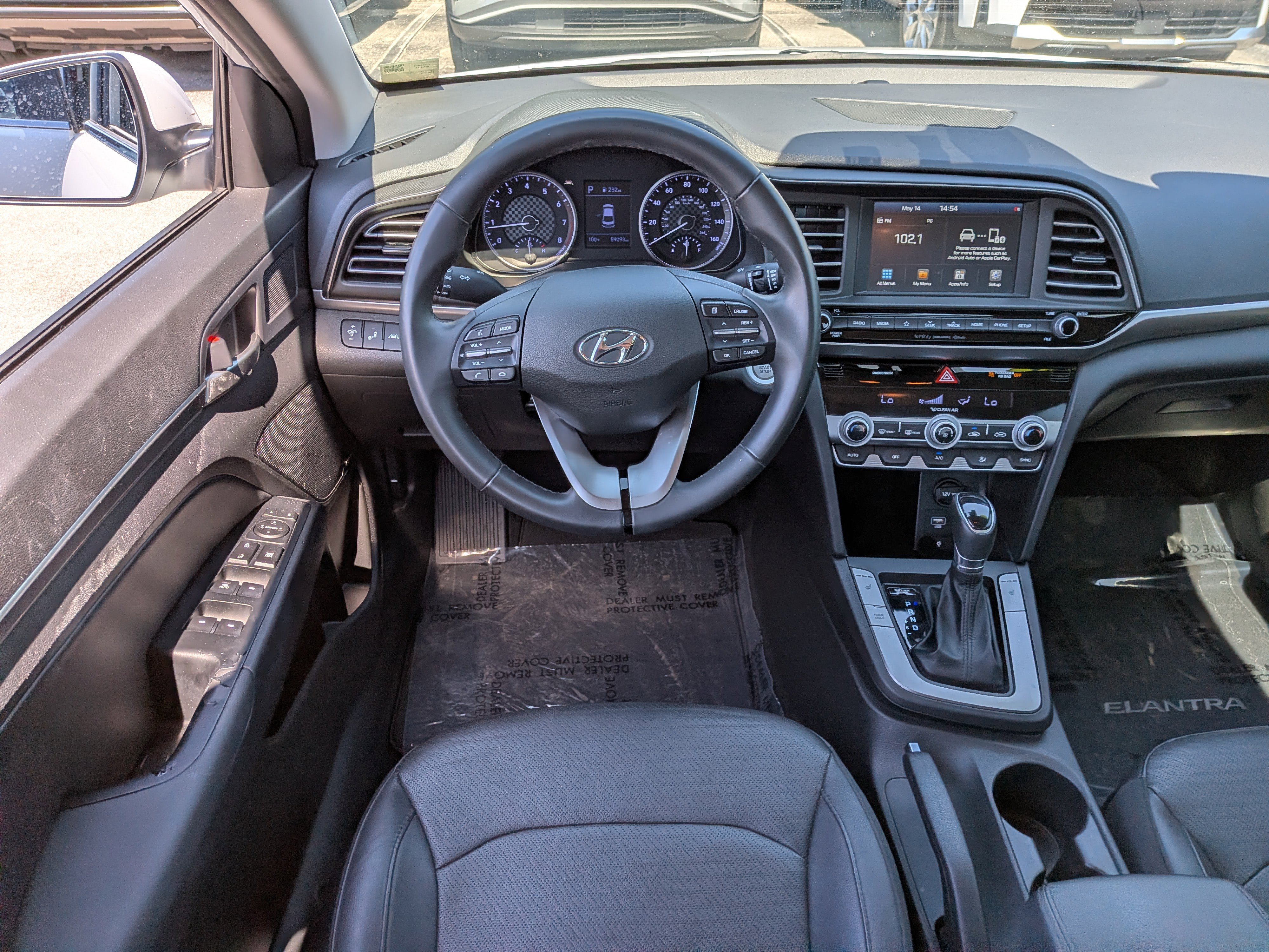 Used 2020 Hyundai Elantra Limited w/ Cargo Package (C1) FWD image 15