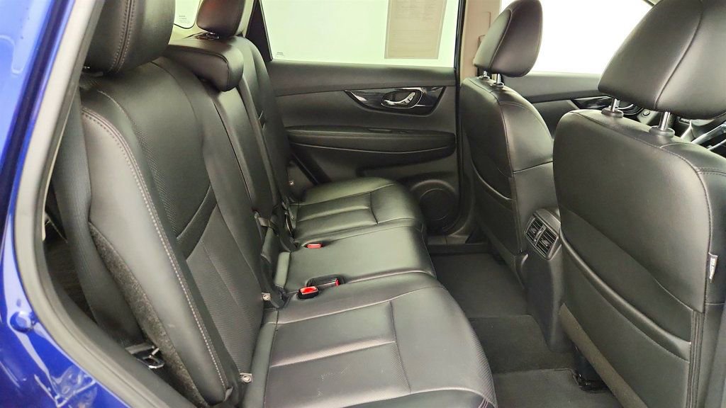 Used 2020 Nissan Rogue SL image 22