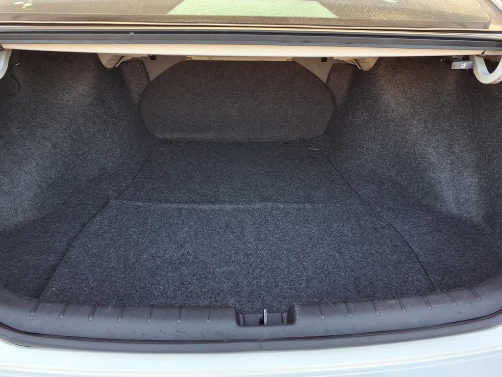 Used 2013 Honda Accord LX image 12