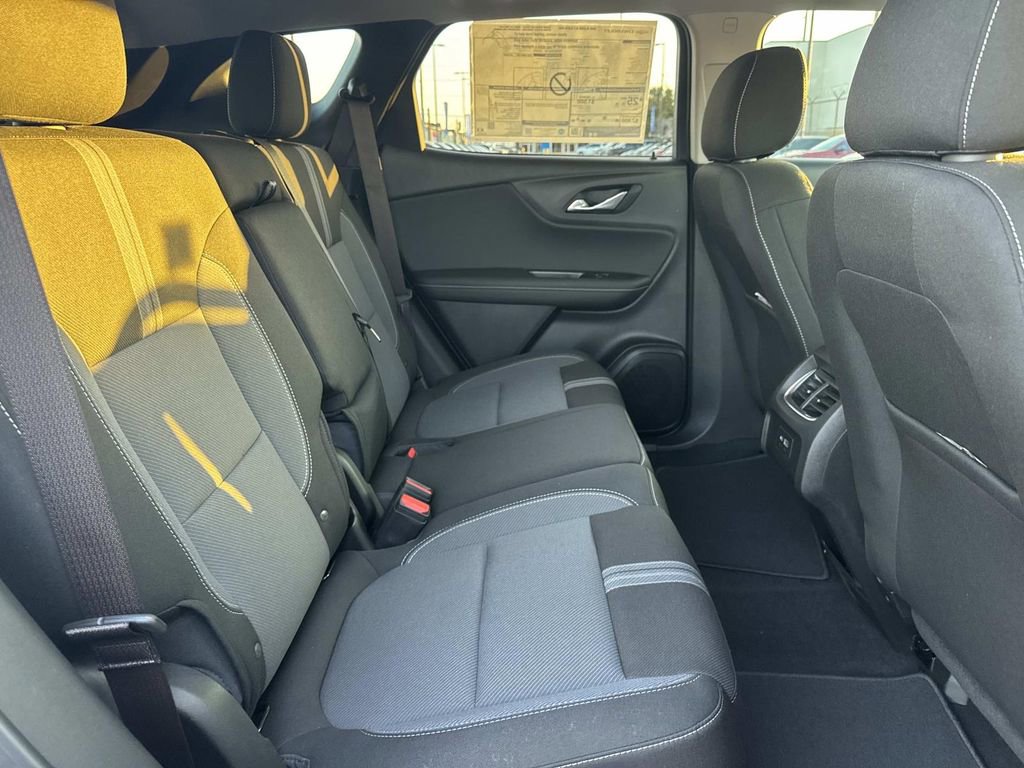 New 2026 Chevrolet Blazer LT image 9