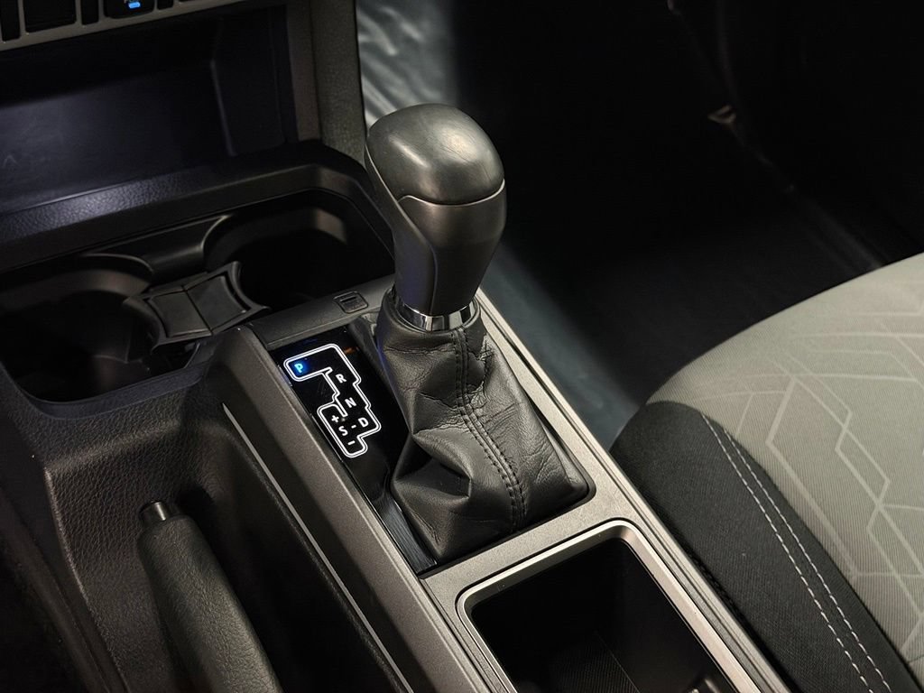 Used 2021 Toyota Tacoma TRD Sport AWD/4WD image 25