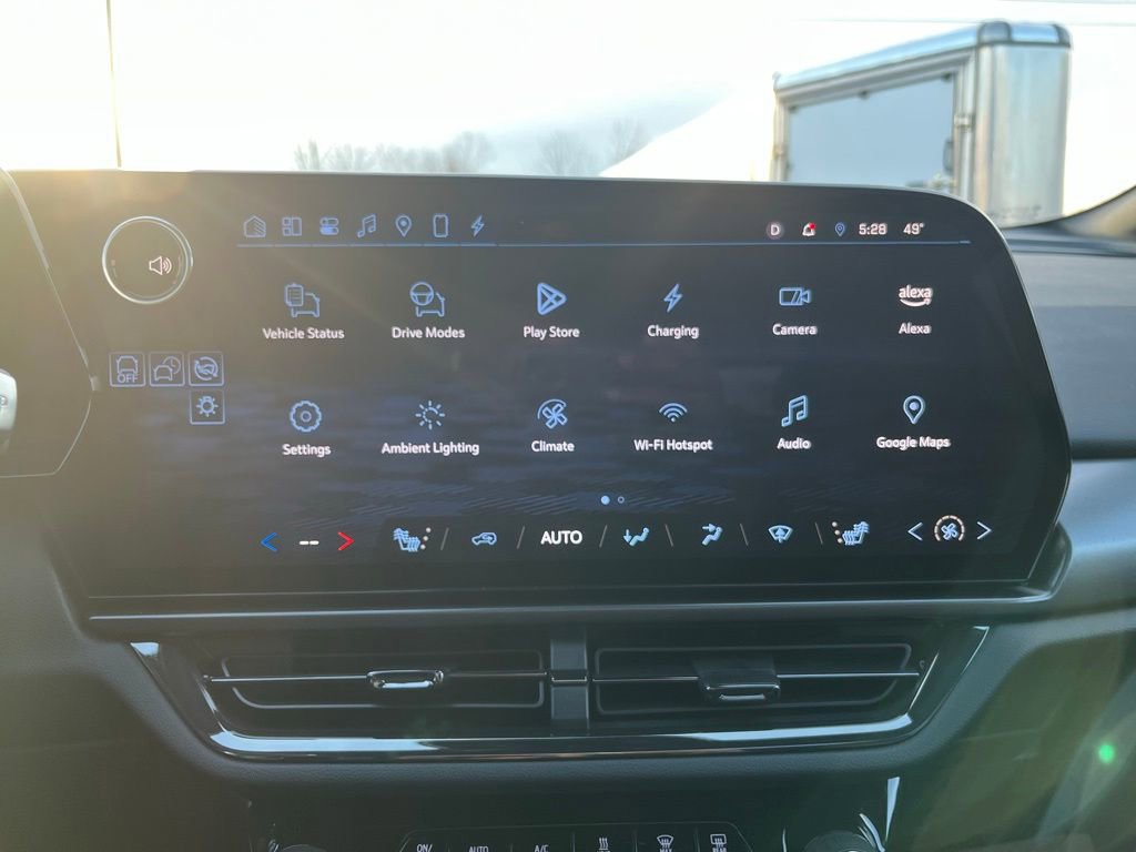 New 2025 Chevrolet Equinox EV RS image 16